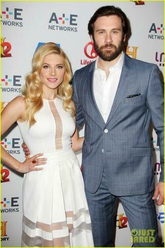 Mark Wahlberg Heather Graham Buddy Up At A E Upfronts