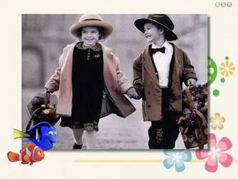 Best Friends Closed Keep Smiling Wallpaper