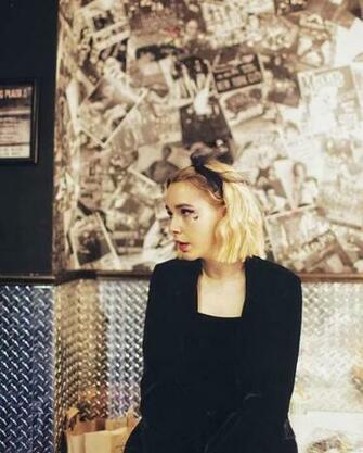 Lydia Night Of The Regrettes Hairstyles