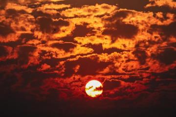 30k Red Sun Pictures Image
