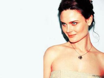Emily Deschanel Wallpaper