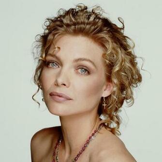 Michelle Pfeiffer Wallpaper