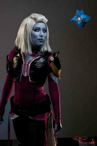 Hedgem0ny Tweeted A Pretty Cool Candid Of Queen The Reef Cosplay