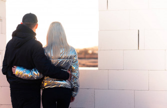 In Love Couples Wallpaper