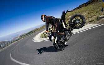 Road Bike Desktop Wallpaper Bikes Stunts Motorcycles