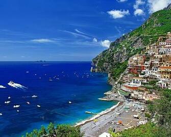 Is The Pre Of Beautiful Greece Coast Wallpaper X