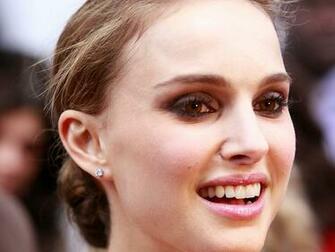 Natalie Portman Desktop Wallpaper For Widescreen