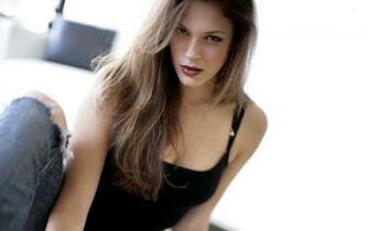 Amanda Righetti Wallpaper Celebrity