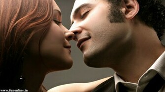 Love Couple Kissing Wallpaper HD