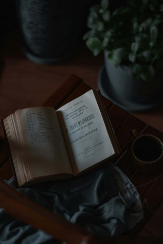 Dark Book Aesthetic Wallpaper
