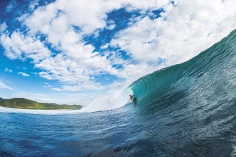 HD Surfing Wallpaper