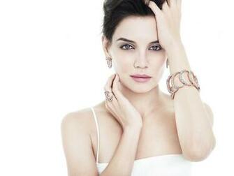 Katie Holmes HD Wallpaper