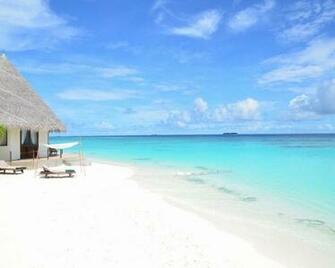 Peaceful Beach Desktop Pc And Mac Wallpaper