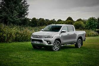 Wallpaper Toyota Hilux Double Cab Grey Metallic