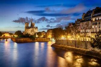 Dame De Paris Notre Cathedral Wallpaper