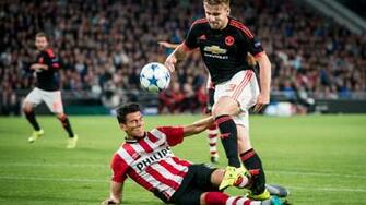 Hector Moreno Luke Shaw Psv Manchester United Champions
