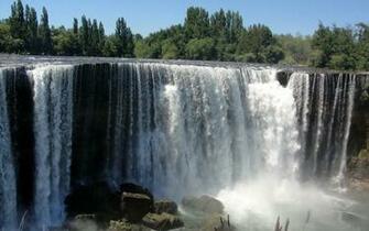 Tall Waterfall Widescreen Wallpaper