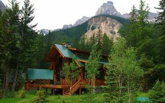 Mountain Cabin Wallpaper