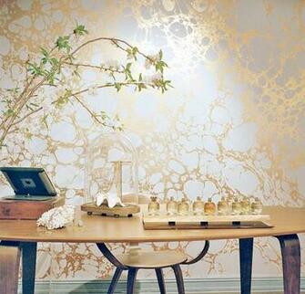 Calico Wallpaper At Rosanne Pugliese S Brooklyn Brownstone Jewelry