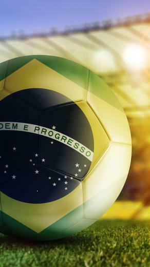 Football Wallpaper For iPhone 5s By Pimpyourscreen