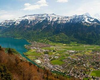 Interlaken Switzerland Oc Wallpaper