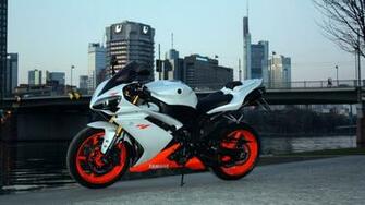 Pics Photos Yamaha R1 Wallpaper