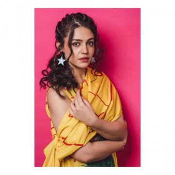 Stylepiration Stunning Zara Noor Abbas S Look Is An Interesting