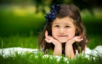 Sweet Girl Wallpaper HD Background