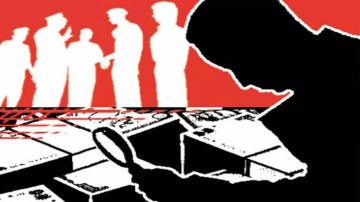 Kochi Gang Posing As I T Officials Raid House Get Away With