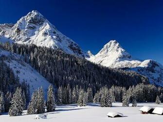 Winter Snow Mountains Wallpaper HD