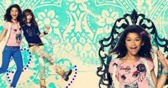 Zendaya Online Wallpaper