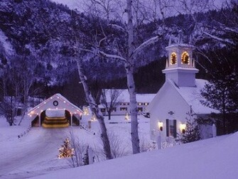 Beautiful Christmas Village Wallpaper Scenery