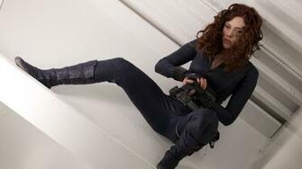Scarlett Johansson As Black Widow Mobile Wallpaper
