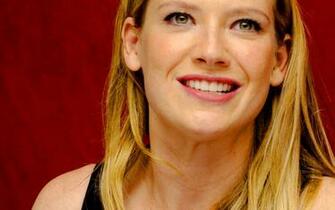 HD Anna Torv Wallpaper Full Pictures