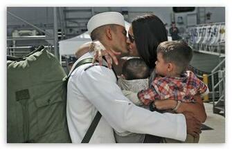 Navy Sailors Return Home HD Wallpaper For Standard Fullscreen