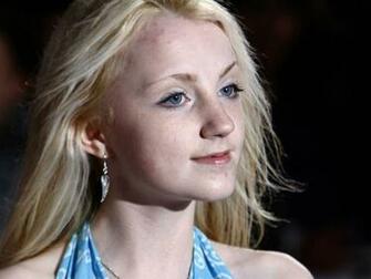 Evanna Lynch Photo Wallpaper