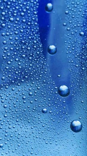 Water Drops On Blue Glass iPhone 5s Wallpaper