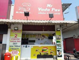 Mr Vada Pav Kelambakkam Chennai Street Food Cuisine