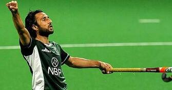 Field Hockey Player Beautiful Wallpaper