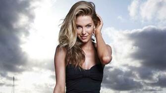Jennifer Hawkins Celebrity Desktop Wallpaper HD And Wide
