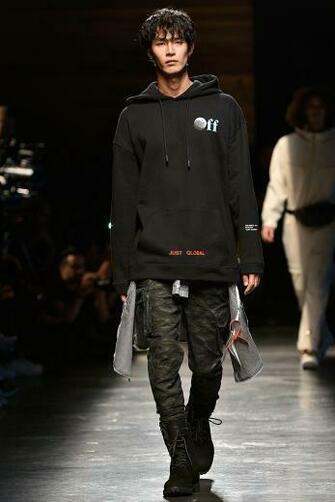 Kith Spring Ready To Wear Fashion Show F L E C