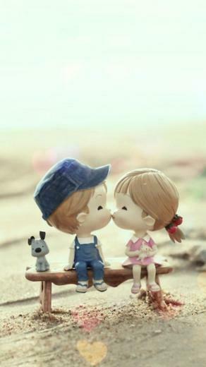 Cartoon Kissing Couple iPhone Wallpaper