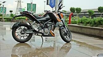 Ktm Duke Posing 4k HD Desktop Wallpaper For Ultra Tv
