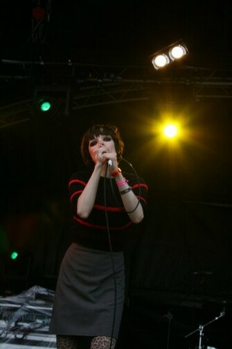 Alice Glass Crystal Castles By Hetherz