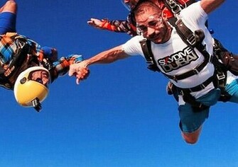 Benzema Saut Parachute Croustifoot Fr