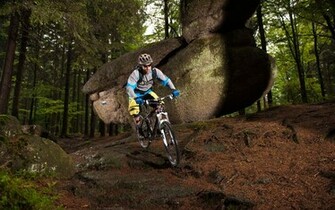 Giant Mountain Bike Wallpaper