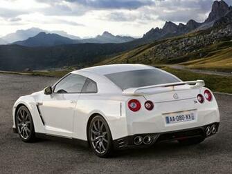 Nissan Gt R Desktop Wallpaper