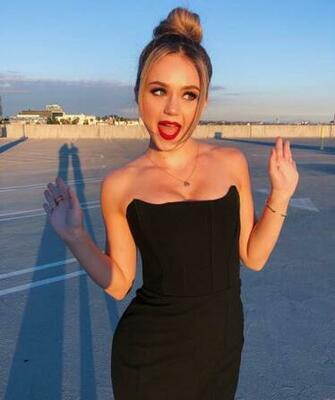 Brec Bassinger Photo Of Pics Wallpaper