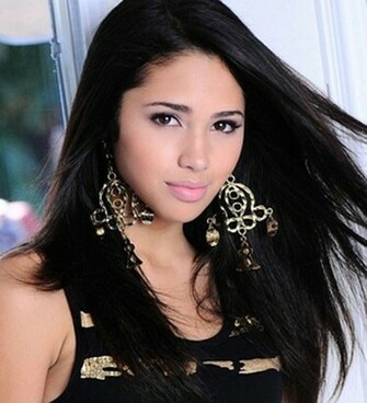 Jasmine Villegas Pics