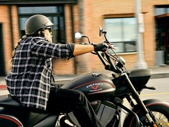 Victory High Ball Bagger Hard Motorcycle Photos